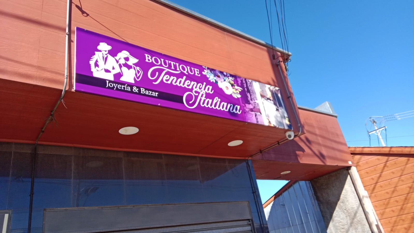 Letrero comercial realizado por Imprecomp